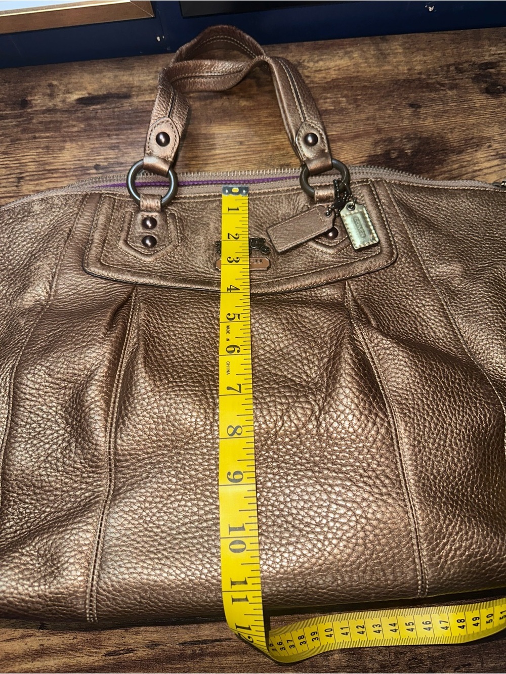 2009Coach Madison Claire satchel is crafted from metallic bronze pebbled leather - Picture 13 of 13